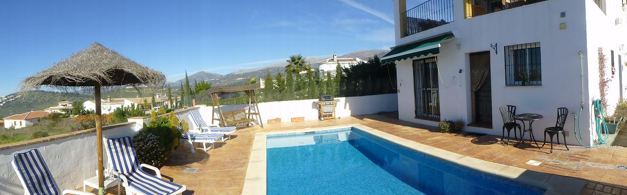 Eerste verdieping van onze prachtige villa voor 6-8 personen met eigen prive zwembad