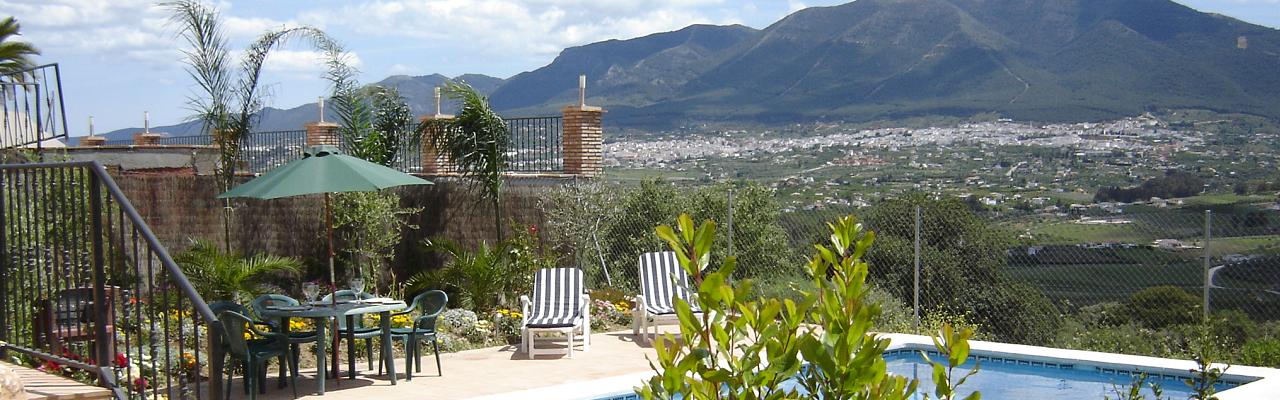 Vores flotte villa med pool ved Con - med fantastisk udsigt udover Guadalhorce-dalen