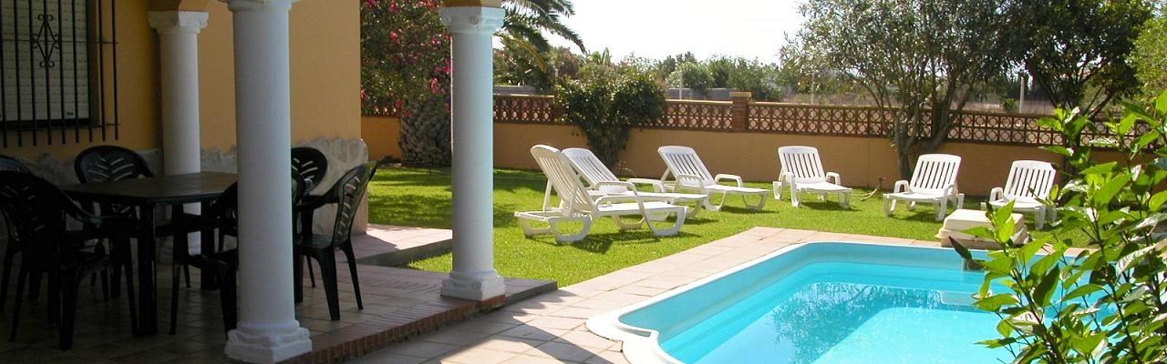 Onze ongelooflijk mooie villa voor 6 personen met prive zwembad en ongestoord tuin rondom