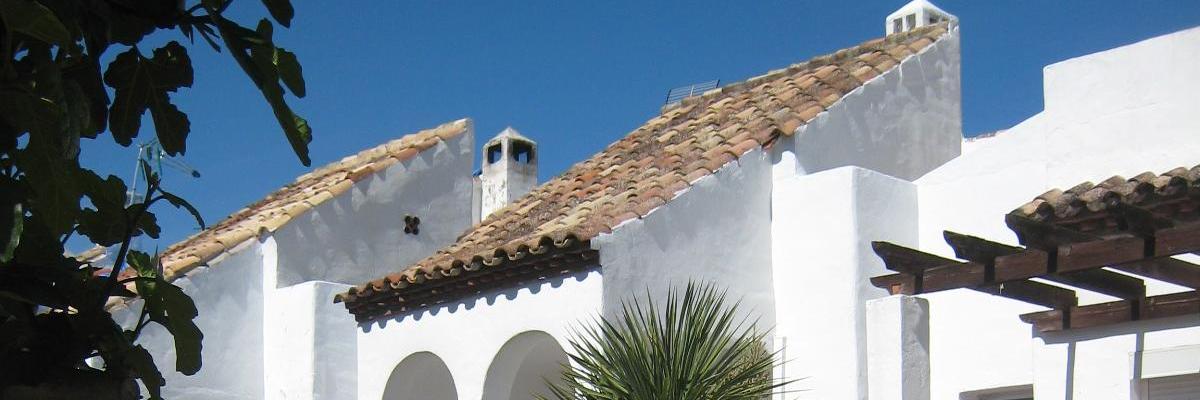 Onze mooie en sfeervol townhouse met tuin en zwembad in de New Golden Mile vlakbij Marbella