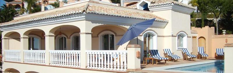 Onze grote en mooie villa, goed ingericht, met prive zwembad en nabij het strand