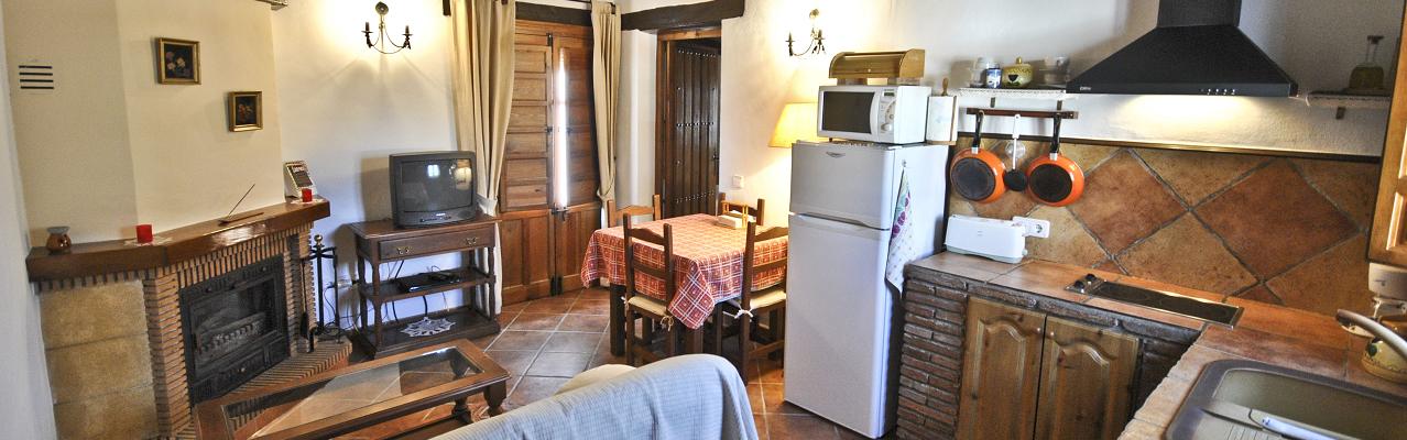 Onze zes mooie appartementen voor 1-3 personen in een oude gerestaureerde boerderij met uitzicht op het Viuela meer